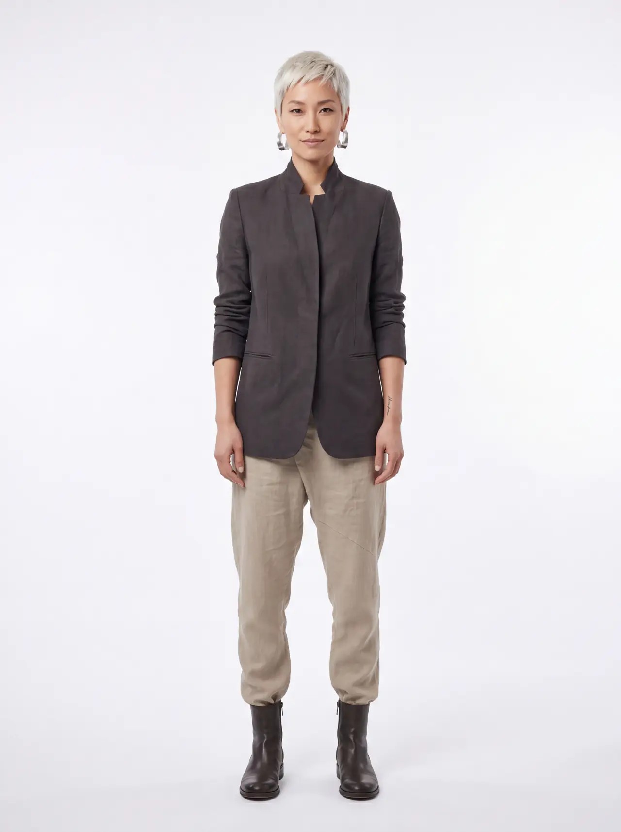 Fashion persona, frame 1